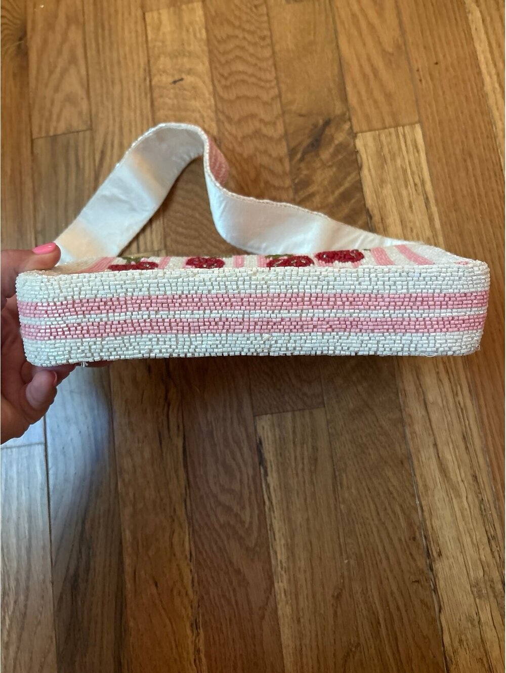 Viral beaded cherry bag - Picture 5 of 8